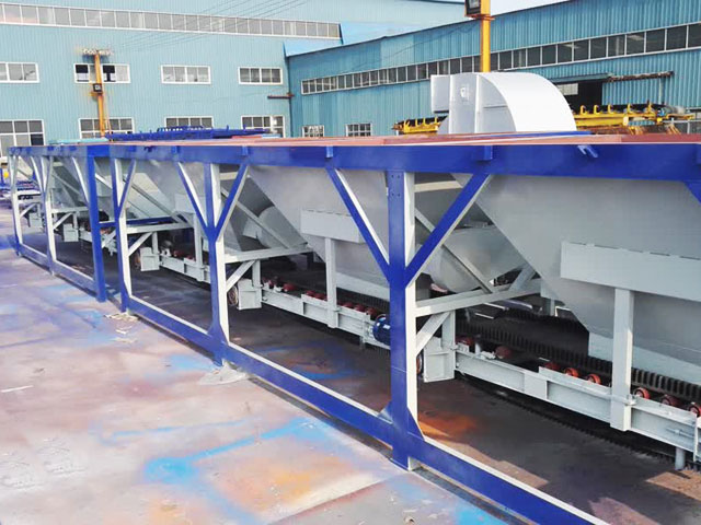 攪(jiǎo)拌站配料倉